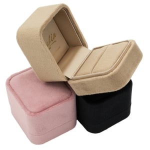 SOFIA SMYKKEÆSKE category image